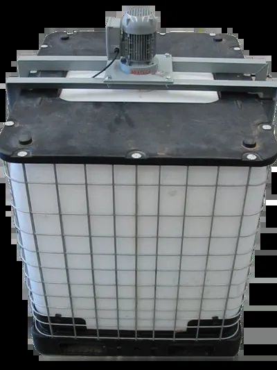 Mixtec portable agitator mixer mounted on an IBC tote tank — MACWORX Canada
